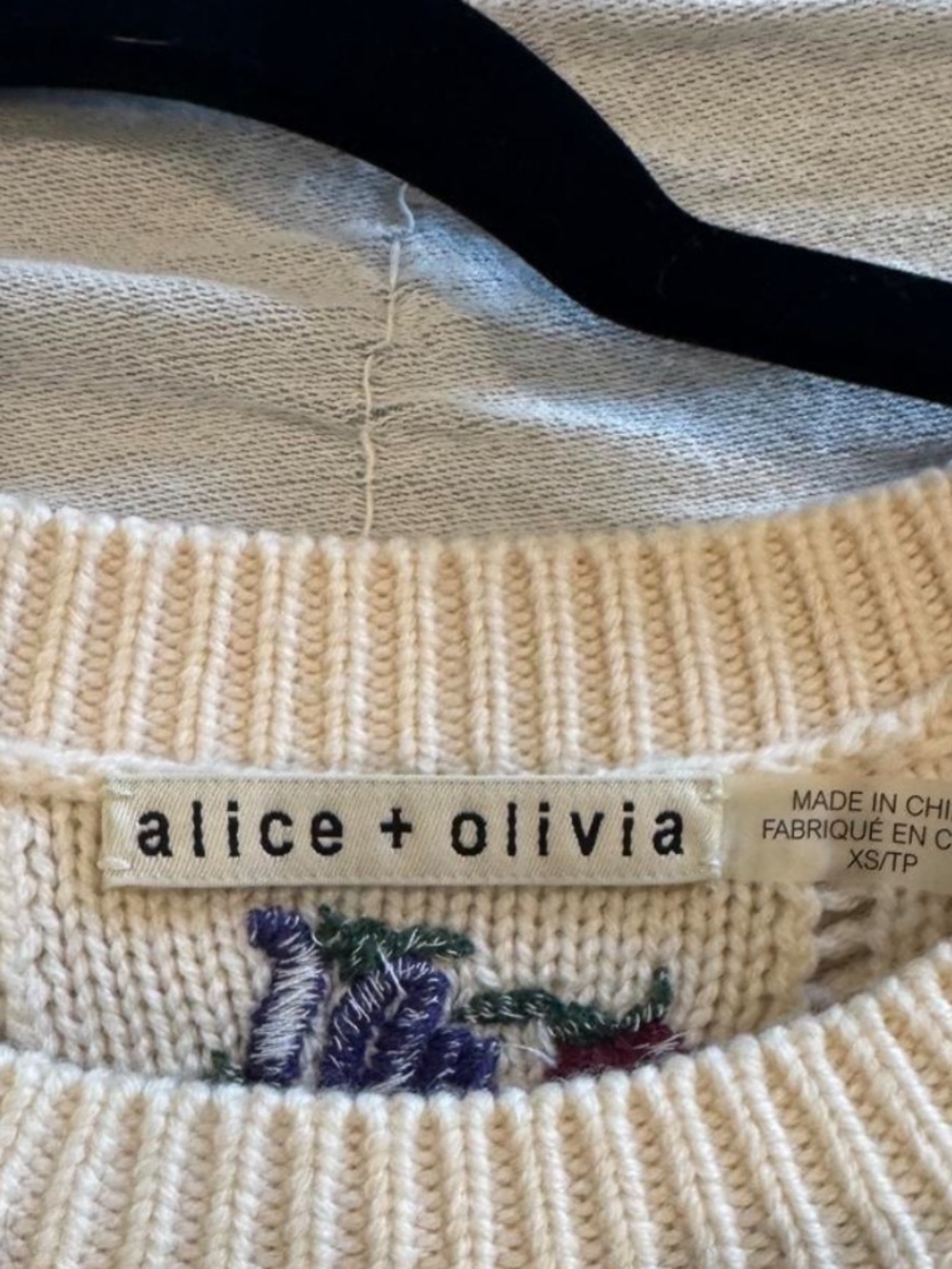 ALICE & Olivia White Puff-Sleeve Knit Top with Floral Embroidery - Picture 5 of 5